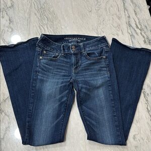 American Eagle Artist Stretch Denim Jeans size 4 Reg/long